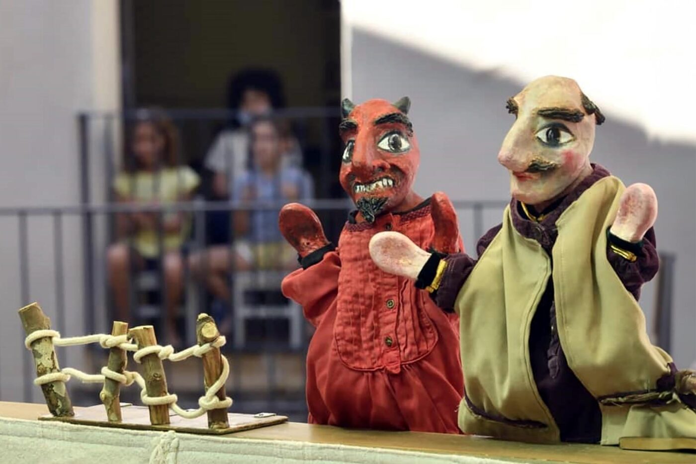 El pont del diable - Micro Troupe - Teatre de titelles