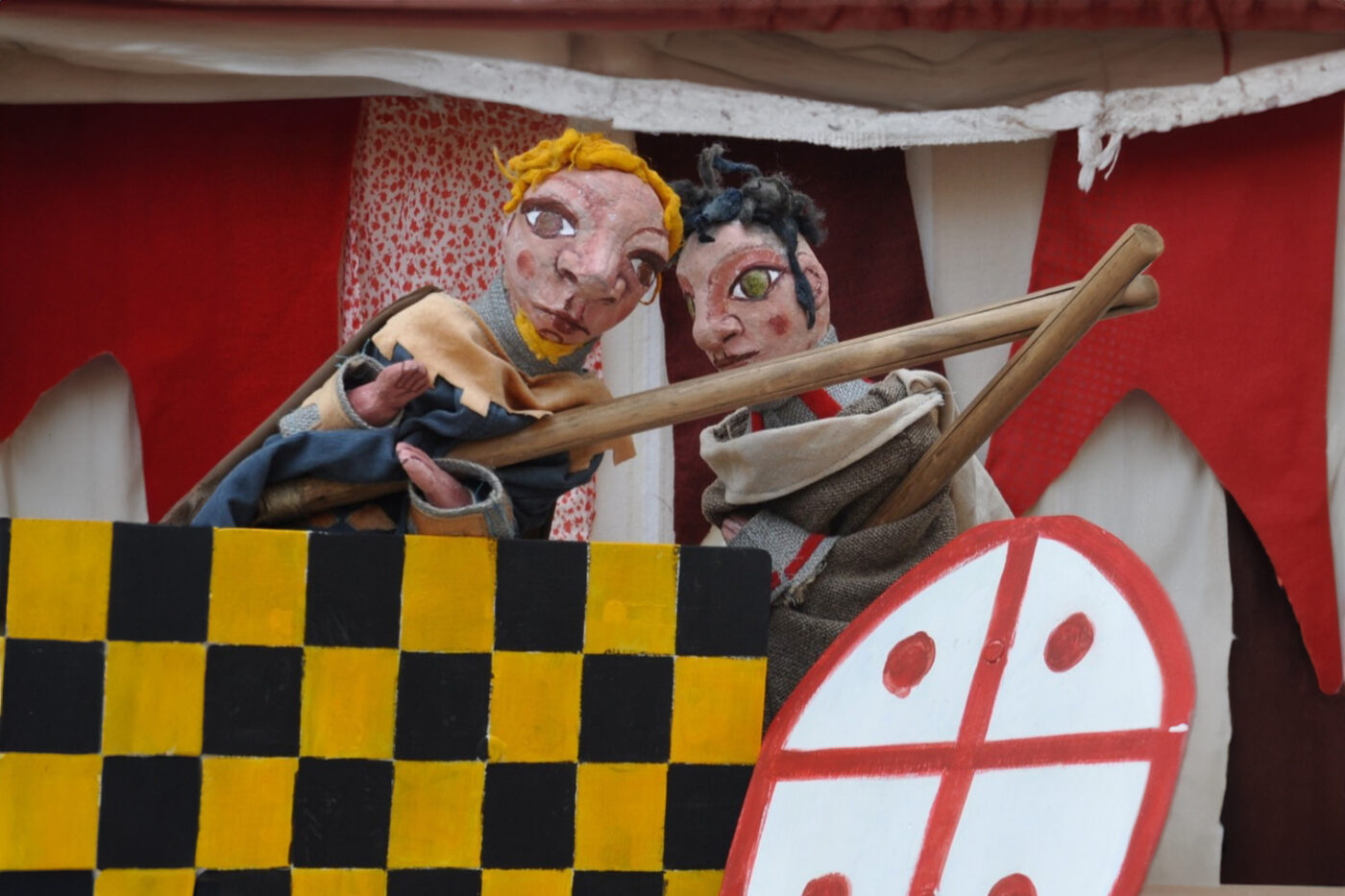 El falcó i el príncep - Micro Troupe - Teatre de titelles